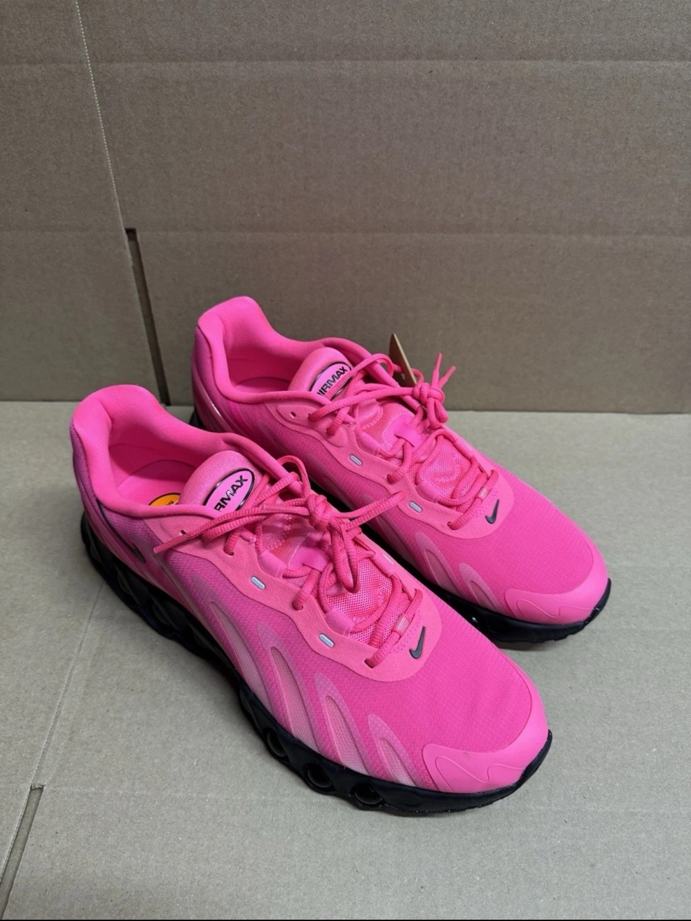 Nike Air Max DN8 Hyper pink/ blue Running Shoes - Picture 3 of 6